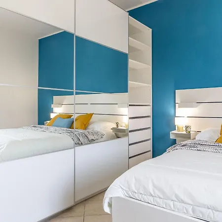 Emerald House ساساري