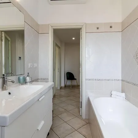 Emerald House شقة
